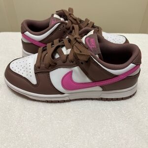 Nike Women's Sneakers Brown and Pink